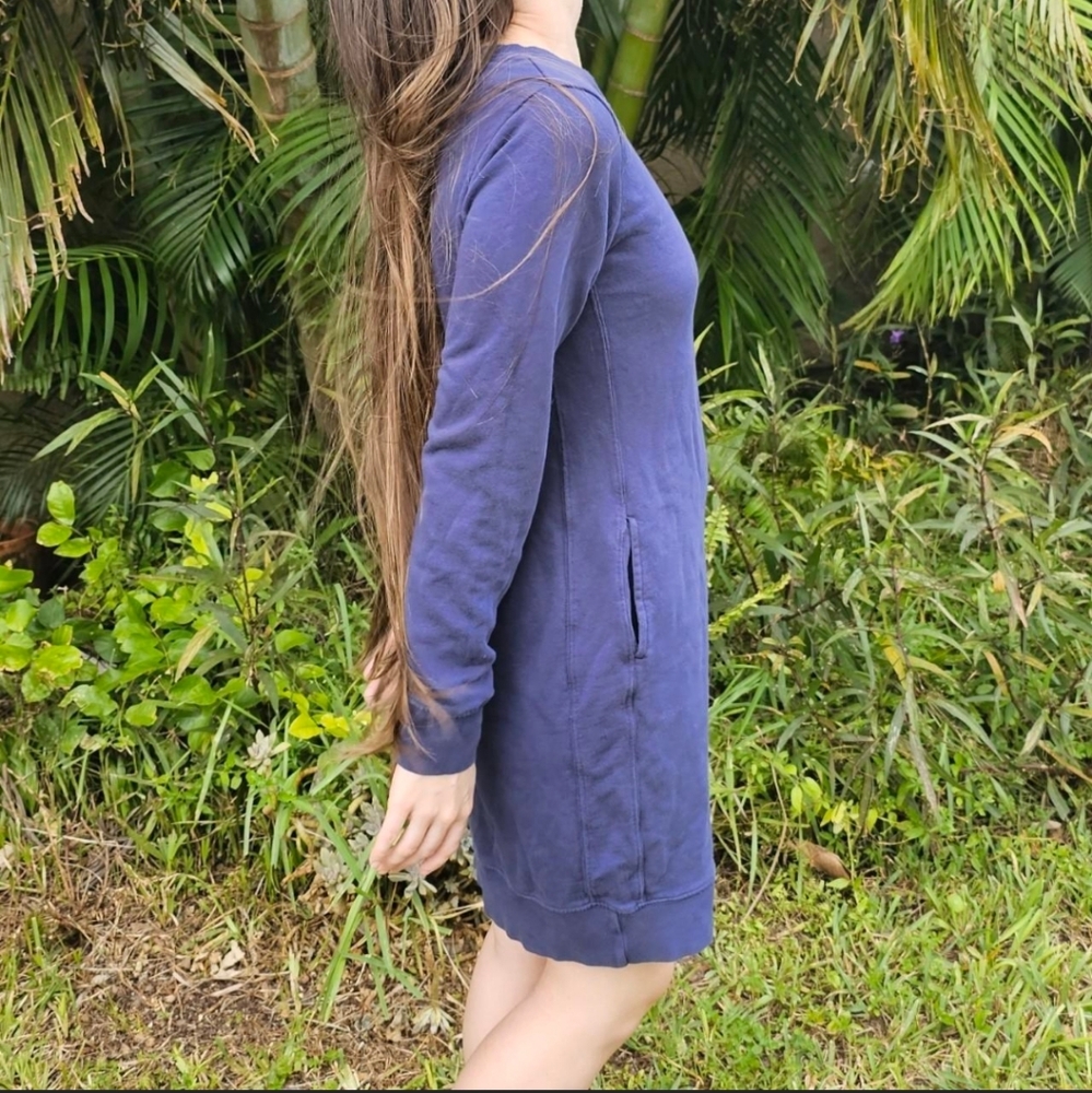 Elegant Blue Women's Dress - Picture 3 of 3